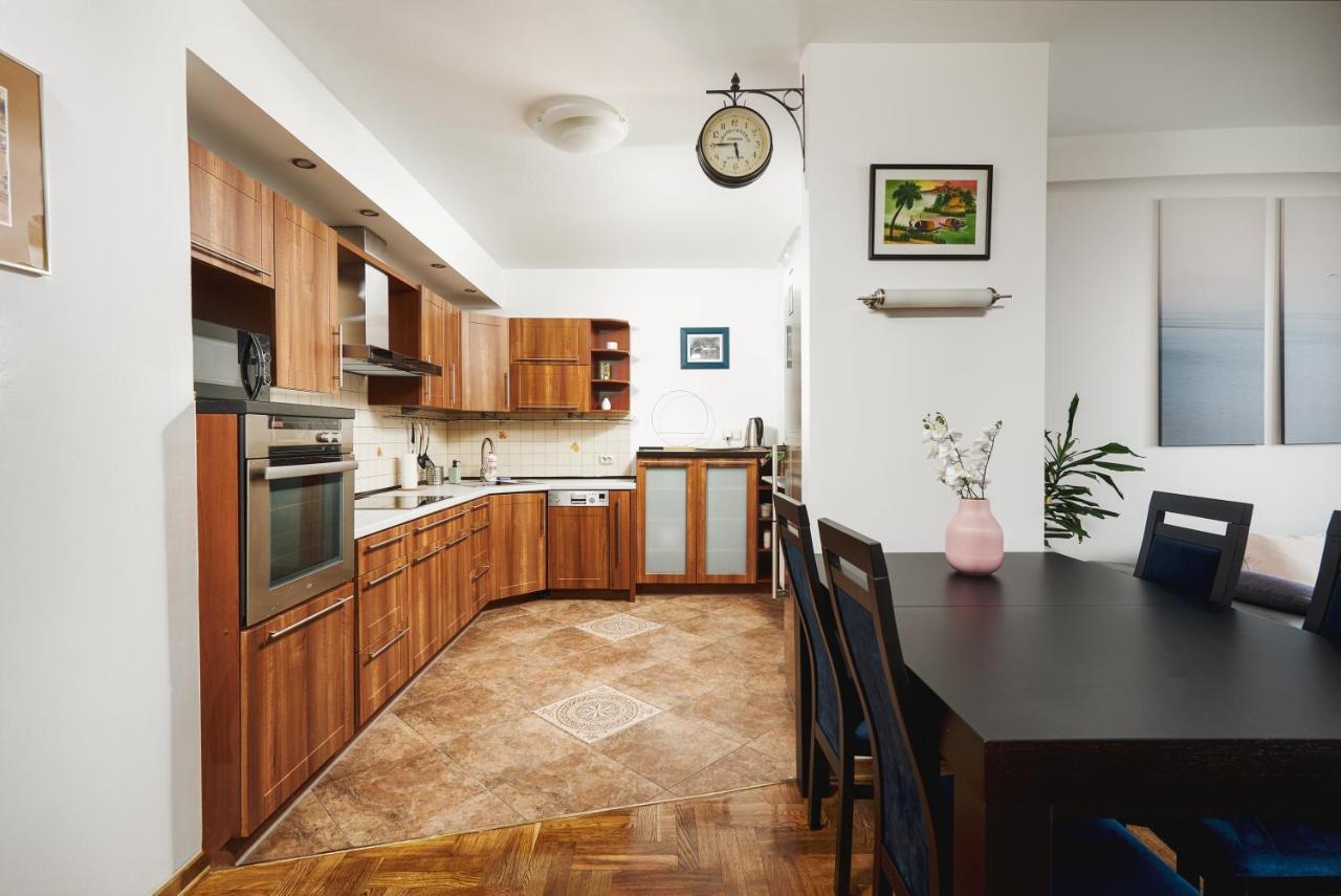ורשה Family Apartment With A Terrace On Aleje Jerozolimskie מראה חיצוני תמונה